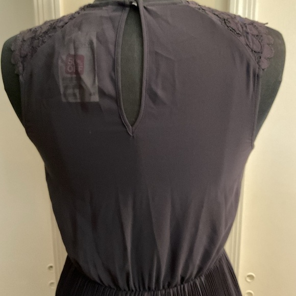 🤍NWT Navy Blue Pleated Chiffon Dress - Picture 5 of 5